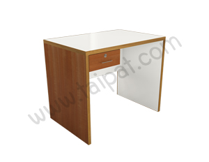 โต๊ะอ่านหนังสือหอพัก